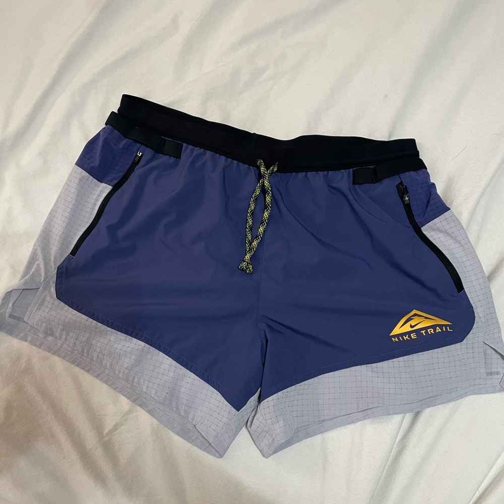 Men’s Nike trail running shorts size L